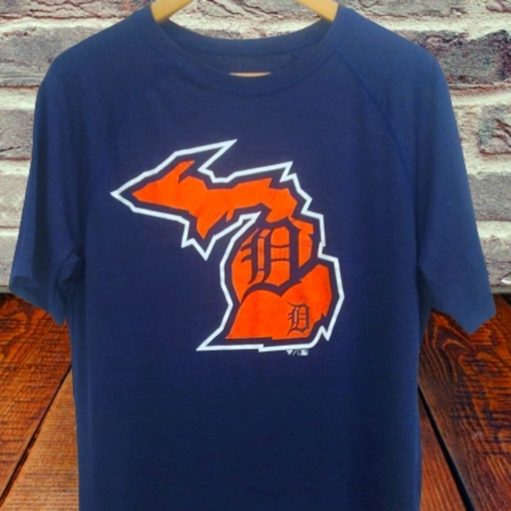 "Fanatics" Detroit Tiger's / Athletic Tee